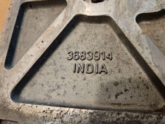 2009 Cummins ISX 400ST Diesel Engine DOHC Crankcase Breather Mount 3683914 OEM - 100$ Picture 1 of 3