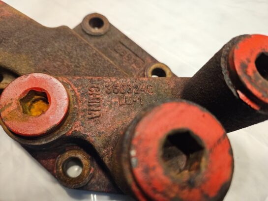 2009 Cummins ISX 400ST Diesel engine Cylinder Head Water Manifold 3686246 OEM - 75$ Picture 1 of 4