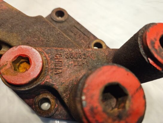 2009 Cummins ISX 400ST Diesel engine Cylinder Head Water Manifold 3686246 OEM - 75$ Picture 1 of 4 Picture 2 of 4