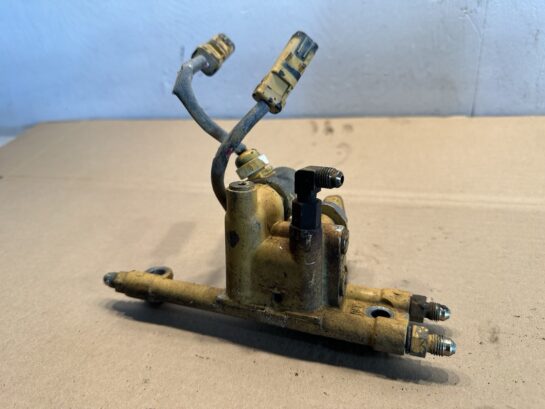 CATERPILLAR C15 CAT DIESEL ENGINE FUEL MANIFOLD 297-8178 OEM 280-3361 Coils - 180$ Picture 1 of 3