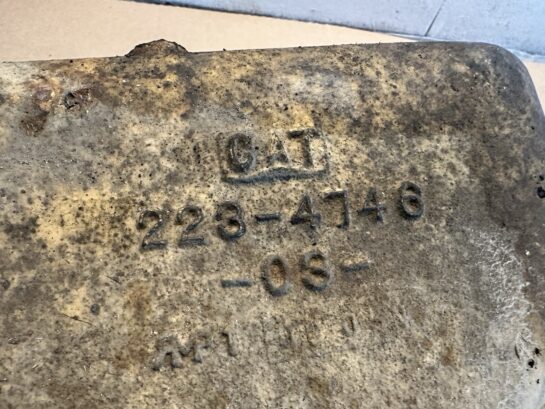 CAT C15 Dual Turbo Diesel Engine Oil Cooler Bonnet 223-4746 OEM - 435$ Picture 1 of 5 Picture 2 of 5 Picture 3 of 5 Picture 4 of 5 Picture 5 of 5