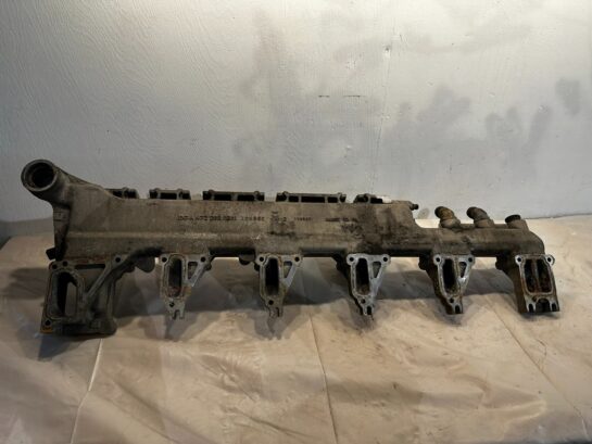 DETROIT DIESEL DD15 ENGINE EGR COOLER MANIFOLD BRACKET A4722030201 OEM - 155$ Picture 1 of 5 Picture 2 of 5 Picture 3 of 5 Picture 4 of 5