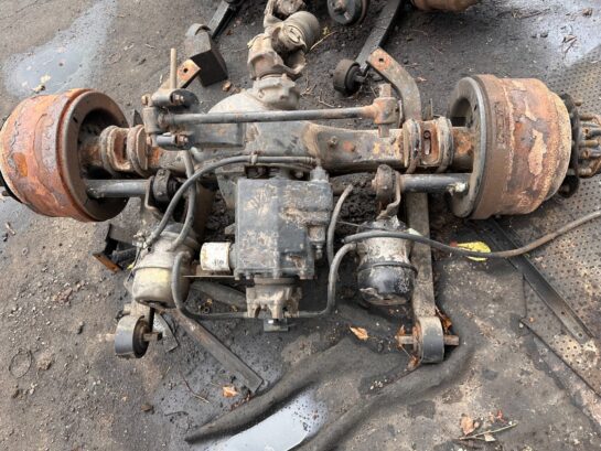 2005 International 9400 6x4 EATON REAR AXLE with Carrier Differential Assembly - 2750$ Picture 1 of 7