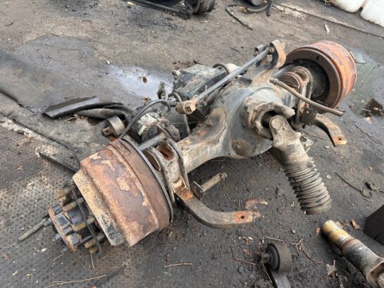 2005 International 9400 6x4 EATON REAR AXLE with Carrier Differential Assembly - 2750$ Picture 1 of 7 Picture 2 of 7 Picture 3 of 7 Picture 4 of 7 Picture 5 of 7 Picture 6 of 7 Picture 7 of 7