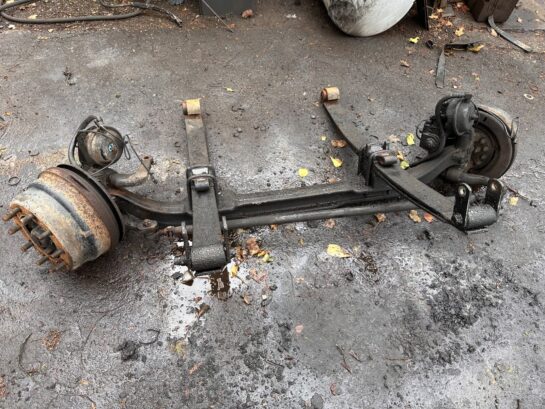 2005 INTERNATIONAL 9400I 6x4 Front Axle Assembly (Steer) 12903893 OEM - 1400$ Picture 1 of 4 Picture 2 of 4