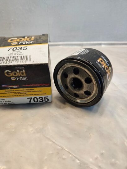 Napa Gold 7035 Spin on Oil Filter - 23$ Picture 1 of 3 Picture 2 of 3