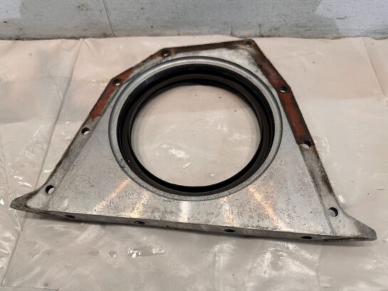 Cummins 8.3L ISL ISC Rear Main Seal Diesel Engine Cover 3933384 OEM - 60$ Picture 1 of 3 Picture 2 of 3 Picture 3 of 3