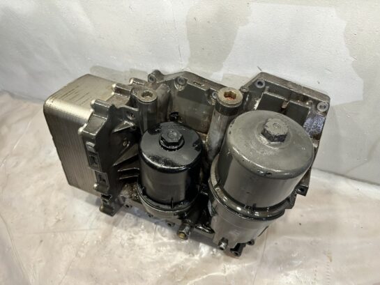 2013-2017 Paccar MX13 Diesel engine Oil Filter / Cooler Module 2011886 OEM - 450$ Picture 1 of 6 Picture 2 of 6