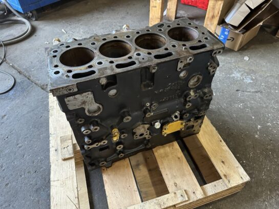 2019 Caterpillar CAT C4.4 Perkins 4 Cyl Diesel Engine Block 3518221 OEM - 1850$ Picture 1 of 12 Picture 2 of 12