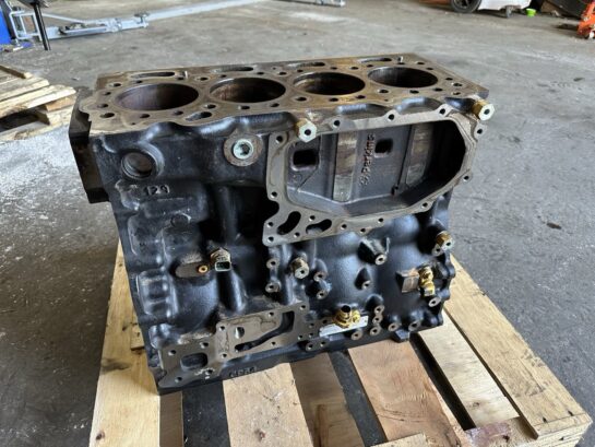 2019 Caterpillar CAT C4.4 Perkins 4 Cyl Diesel Engine Block 3518221 OEM - 1850$ Picture 1 of 12 Picture 2 of 12 Picture 3 of 12 Picture 4 of 12