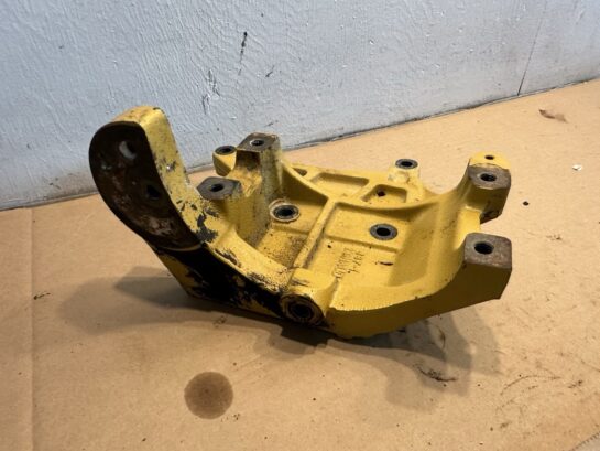 Caterpillar CAT C4.4 ACERT Perkins Diesel Engine Alternator Bracket 3212846 OEM - 175$ Picture 1 of 4 Picture 2 of 4