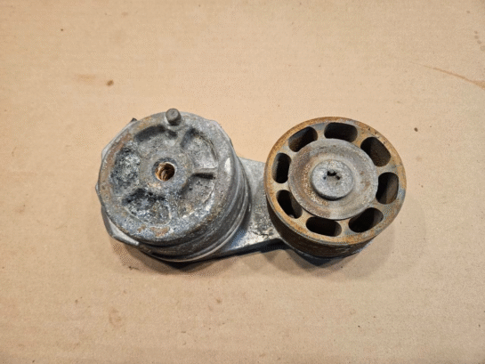 CATERPILLAR CAT C10 C12 DAYCO BELT TENSIONER 190-0634 OEM - 75$ Picture 1 of 4 Picture 2 of 4 Picture 3 of 4