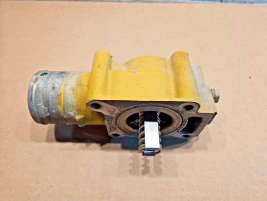 2003 CAT C-12 Diesel Engine Thermostat Housing 118-2801 OEM - 230$ Picture 1 of 4 Picture 2 of 4