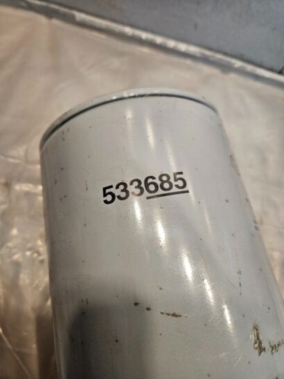 New Wix 33685 Spin on Fuel Filter Napa 533685 - 45$ Picture 1 of 2