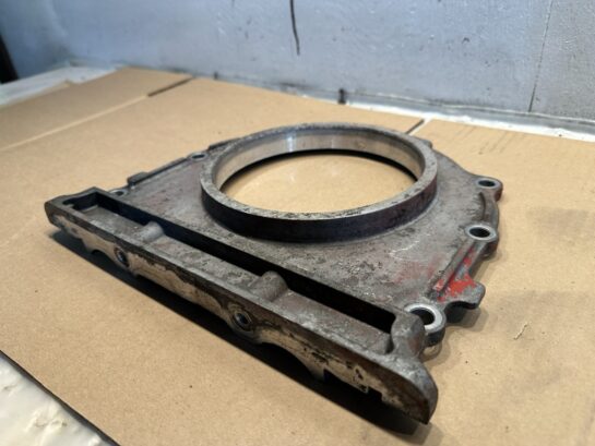 2011 Cummins ISX12 ISX 11.9l Diesel Engine Rear Carrier Seal Housing 2870122 OEM - 145$ Picture 1 of 3 Picture 2 of 3