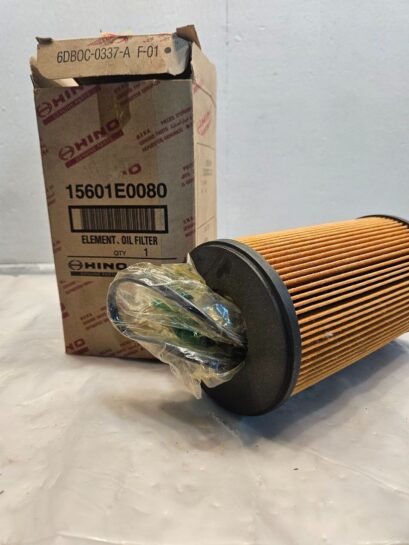 New Kobelco/Hino Oil Filter Element 15601E0080 - 50$ Picture 1 of 3