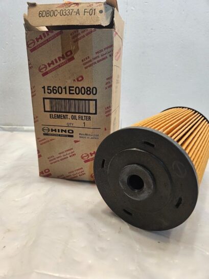 New Kobelco/Hino Oil Filter Element 15601E0080 - 50$ Picture 1 of 3 Picture 2 of 3