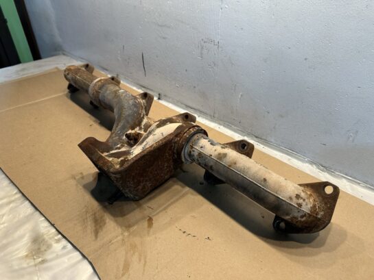 CAT C13 Caterpillar Diesel Engine Exhaust Manifold 2504407 OEM 2319030 - 350$ Picture 1 of 5
