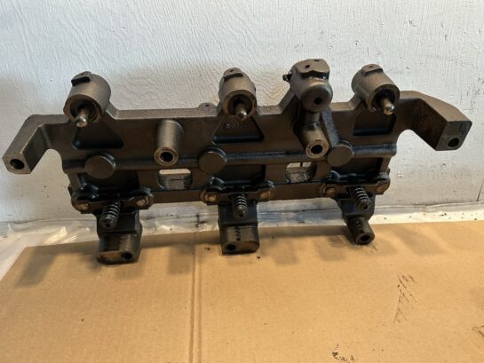 2004 DETROIT 60 SERIES 14.0L FRONT AND REAR ENGINE BRAKE MODEL 797 OEM 1031323 - 1800$ Picture 1 of 10 Picture 2 of 10 Picture 3 of 10 Picture 4 of 10 Picture 5 of 10 Picture 6 of 10 Picture 7 of 10