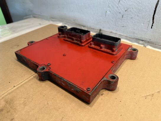 CUMMINS ISX 15 DOHC DIESEL ENGINE CONTROL MODULE ECM 3683289 OEM - 600$ Picture 1 of 5 Picture 2 of 5 Picture 3 of 5