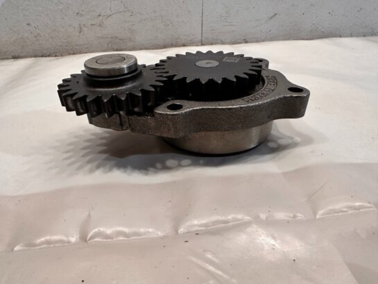 2019 Cummins ISB QSB 6.7L Diesel Engine Oil Pump 5291050 OEM - 120$ Picture 1 of 4