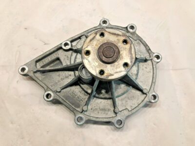 DETROIT DIESEL DD15 Engine Water Pump A472 200 04 01 A4722000401 OEM