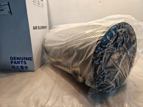 Sumitomo Link-Belt MMH81130 300X4, 350X4 Air Cleaner (Outer) -  Picture 1 of 4 Picture 2 of 4 Picture 3 of 4