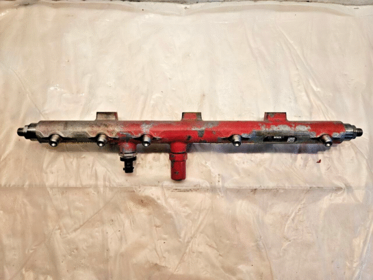 CUMMINS ISL ISC 8.9L DIESEL ENGINE FUEL MANIFOLD 3963815 OEM 0445226025 - 320$ Picture 1 of 3 Picture 2 of 3 Picture 3 of 3