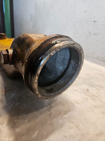 CAT C15 Diesel Engine Oil Cooler Bonnet 223-4746 OEM - 435$ Picture 1 of 4 Picture 2 of 4 Picture 3 of 4 Picture 4 of 4