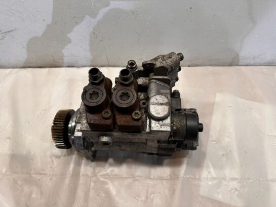 Detroit Diesel DD15 Engine Complete Bosch High Pressure Fuel Pump A4720900350 OE - 1475$ Picture 1 of 7 Picture 2 of 7