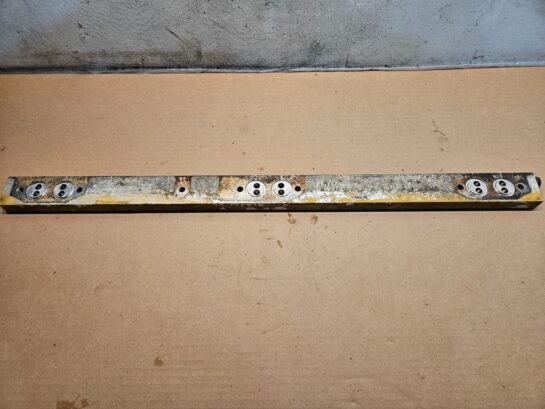 2003 CATERPILLAR C12 DIESEL ENGINE FUEL MANIFOLD 1260179 OEM - 135$ Picture 1 of 5 Picture 2 of 5 Picture 3 of 5 Picture 4 of 5 Picture 5 of 5