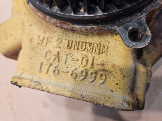 2003 CATERPILLAR C10/C12 WATER PUMP Assembly 105-4213 OEM 176-6999 - 175$ Picture 1 of 3 Picture 2 of 3 Picture 3 of 3