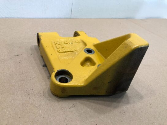 John Deere 6068 HF485 6.8L Alternator Support Bracket R520915 OEM - 145$ Picture 1 of 4