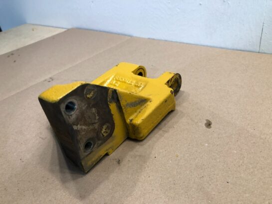 John Deere 6068 HF485 6.8L Alternator Support Bracket R520915 OEM - 145$ Picture 1 of 4 Picture 2 of 4