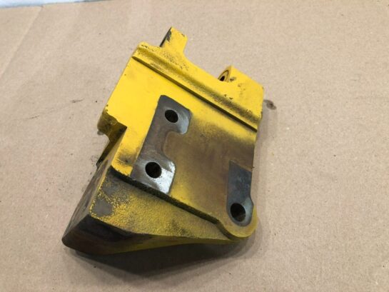 John Deere 6068 HF485 6.8L Alternator Support Bracket R520915 OEM - 145$ Picture 1 of 4 Picture 2 of 4 Picture 3 of 4 Picture 4 of 4