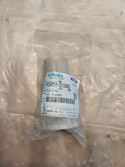 NEW GENUINE KUBOTA ENGINE FUEL FILTER SCREEN RD451-51940 - 30$ Picture 1 of 2 Picture 2 of 2