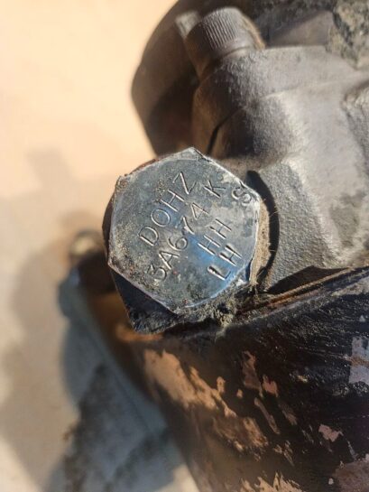 CAT C15 Hydraulic Pump Used - 490$ Picture 1 of 6