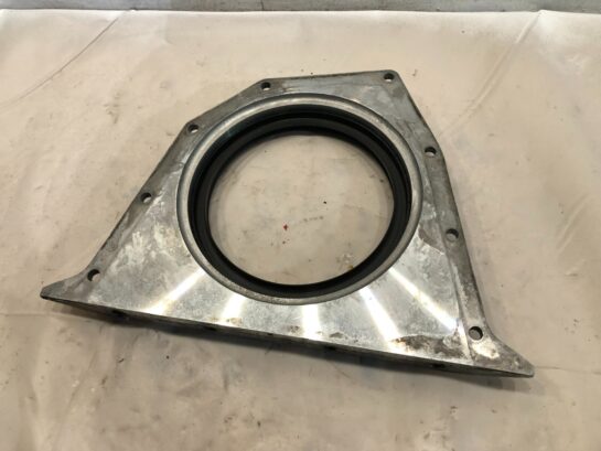 Cummins 8.3L 8.9L ISL ISC Rear Main Seal Diesel Engine Cover 3933384 OEM - 50$ Picture 1 of 3 Picture 2 of 3 Picture 3 of 3