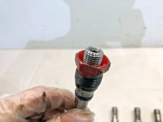 Set of 6 CUMMINS ISB 6.7L Diesel INJECTORS FUEL CONNECTORS 4983514 OEM - 75$ Picture 1 of 5 Picture 2 of 5 Picture 3 of 5