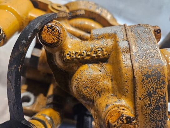 CAT C15 ACERT CATERPILLAR Engine Diesel Fuel Filter Head 294-7345 OEM - 420$ Picture 1 of 5 Picture 2 of 5 Picture 3 of 5