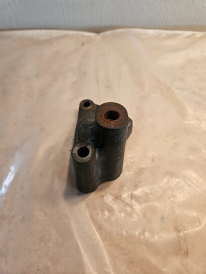 DETROIT DIESEL DD15 ENGINE BELT TENSIONER BRACKET A4722030540 OEM - 40$ Picture 1 of 4 Picture 2 of 4