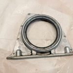 Cummins 8.3L 8.9L ISL ISC Rear Main Seal Diesel Engine Cover 3933384 OEM - 70$ Picture 1 of 3 Picture 2 of 3 Picture 3 of 3 Picture 1 of 3