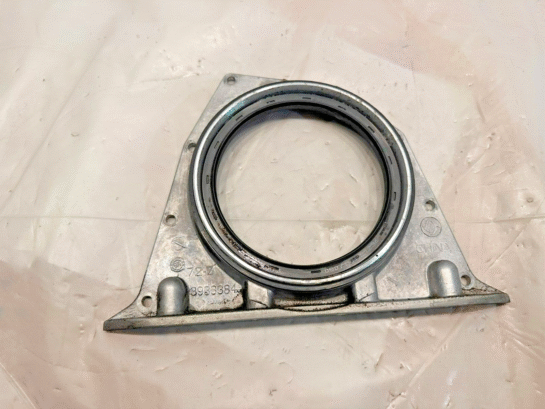 Cummins 8.3L 8.9L ISL ISC Rear Main Seal Diesel Engine Cover 3933384 OEM - 70$ Picture 1 of 3
