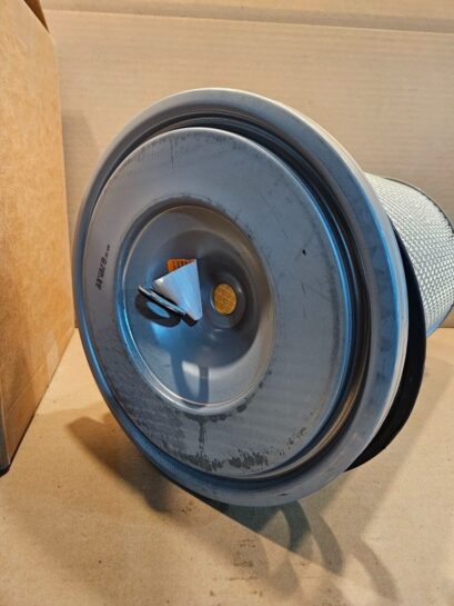 New NAPA Gold Air Filter 6506 fits Select Cat Forklifts & Chevy Trucks - 80$ Picture 1 of 4 Picture 2 of 4