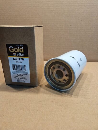 New Napa Gold 600176 Spin On Fuel Filter - 45$ Picture 1 of 4 Picture 2 of 4