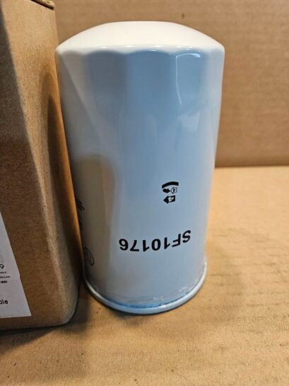 New Napa Gold 600176 Spin On Fuel Filter - 45$ Picture 1 of 4 Picture 2 of 4 Picture 3 of 4