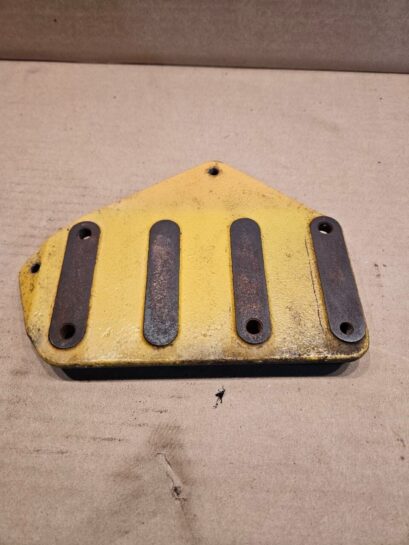CAT C13 Diesel Engine Bracket 2871654 OEM - 90$ Picture 1 of 4 Picture 2 of 4 Picture 3 of 4