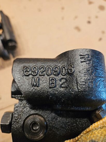 Detroit Diesel 8V92 Rocker Arms Bracket Throttle Delay  Assembly 8920906 OEM - 775$ Picture 1 of 6 Picture 2 of 6 Picture 3 of 6 Picture 4 of 6 Picture 5 of 6 Picture 6 of 6