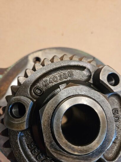 Detroit Diesel 8v92 Engine Blower Drive Gear Assembly 5122985 OEM - 120$ Picture 1 of 3