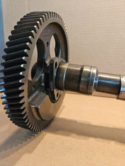 Detroit Diesel 8V92 Camshaft with Gear Assembly 5107232 OEM - 675$ Picture 1 of 6